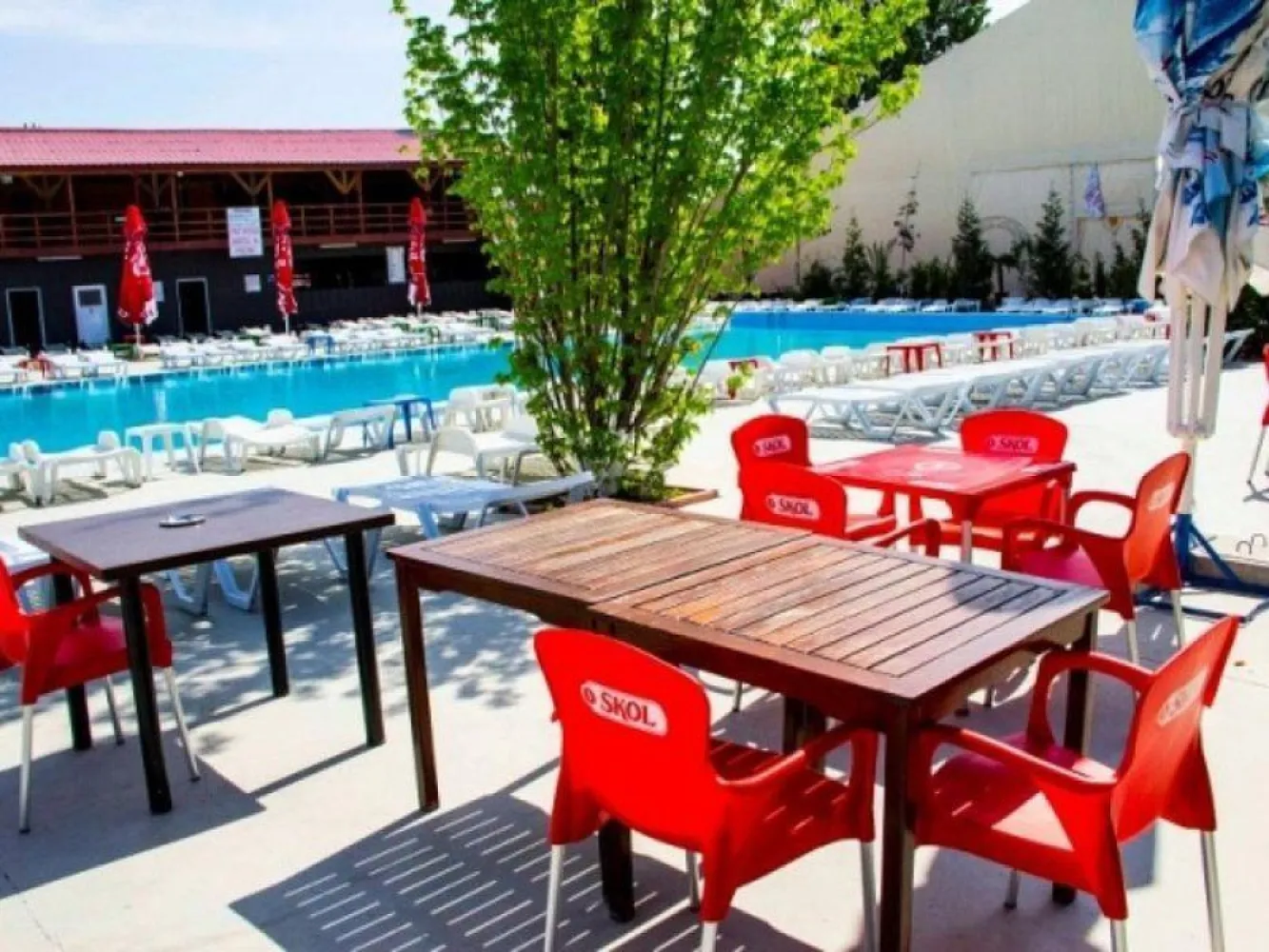 Pensiune restaurant , piscina, salon de evenimente de vanzare