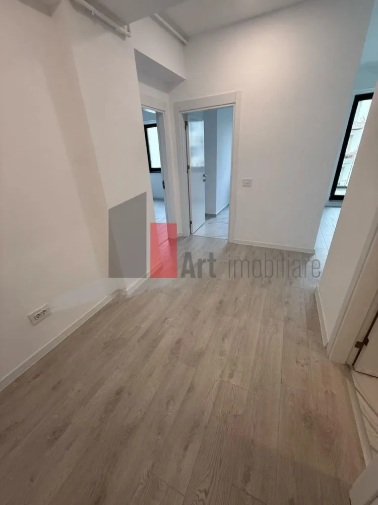 2 camere bloc 2025 - Novum Timișoara - Art Imobiliare va prezinta spre vanzare un apartament superb de 2 camere situat la etajul 11 al unui imobil construit in 2025. 

Langa impbil se gaseste parcul Liniei si la 20 minute de mers pe jos de Mall Plaza. 
La pretul afisat de anumite platforme se adauga TVA.
Apartamentul are un loc de parcare ce se poate cumpara separat la pretul de 13000 + TVA
Se poate face taxare inversa.

Pentru detalii sau vizionare va stam la dispozitie: 0775 266 712