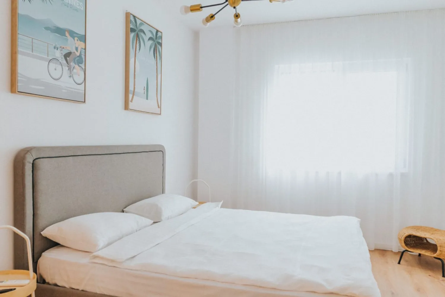 3 camere, ultracentral, Oradea. 750 Euro/lună + TVA (neg). Comision 0