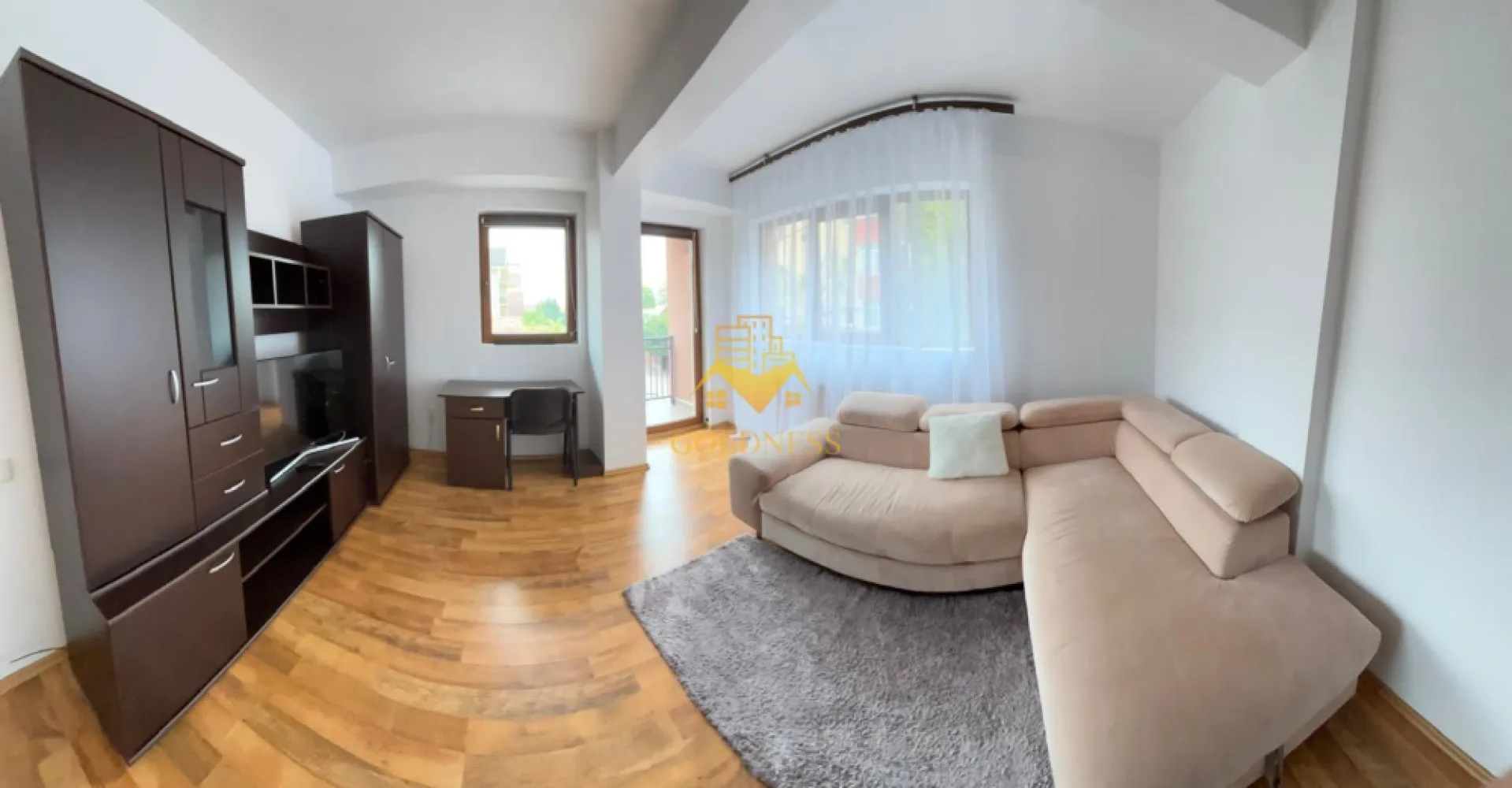 2 camere decomandate, Iulius Mall, FSEGA, Modern, Oltului,Aucan, Mol. - GOLDNESS Imobiliare vă propune spre închiriere un apartament cu 2 camere complet mobilat și utilat, la etajul 1 într-un imobil de 3 etaje, în Cartierul Intre lacuri.
Posibilitate de parcare in zona la liber!
Se află în apropierea stațiilor de transport în comun, magazine, restaurante, spații verzi, farmacii, etc. 

Apartamentul este compartimentat astfel:
 - dormitor cu pat matrimonial, dressing, noptiere
 - living cu canapea extensibilă, loc de servit masa 
 - bucatarie complet utilată și mobilata
 - baie cu cada, calorifer port prosop și dulap pentru depozitare.
 - balcon 6 mp.

Imobilul este dotat cu toate cele necesare- centrală proprie, frigider, aragaz, hotă, mașină de spălat haine, etc. 

Dacă sunteți interesați de acest apartament și doriți să îl vizionați, dar și pentru alte oferte nu ezitați să ne contactați telefonic sau prin e-mail. Vă stăm la dispoziție!
Pentru intermediere se percepe un comision de 50% din prețul chiriei!
