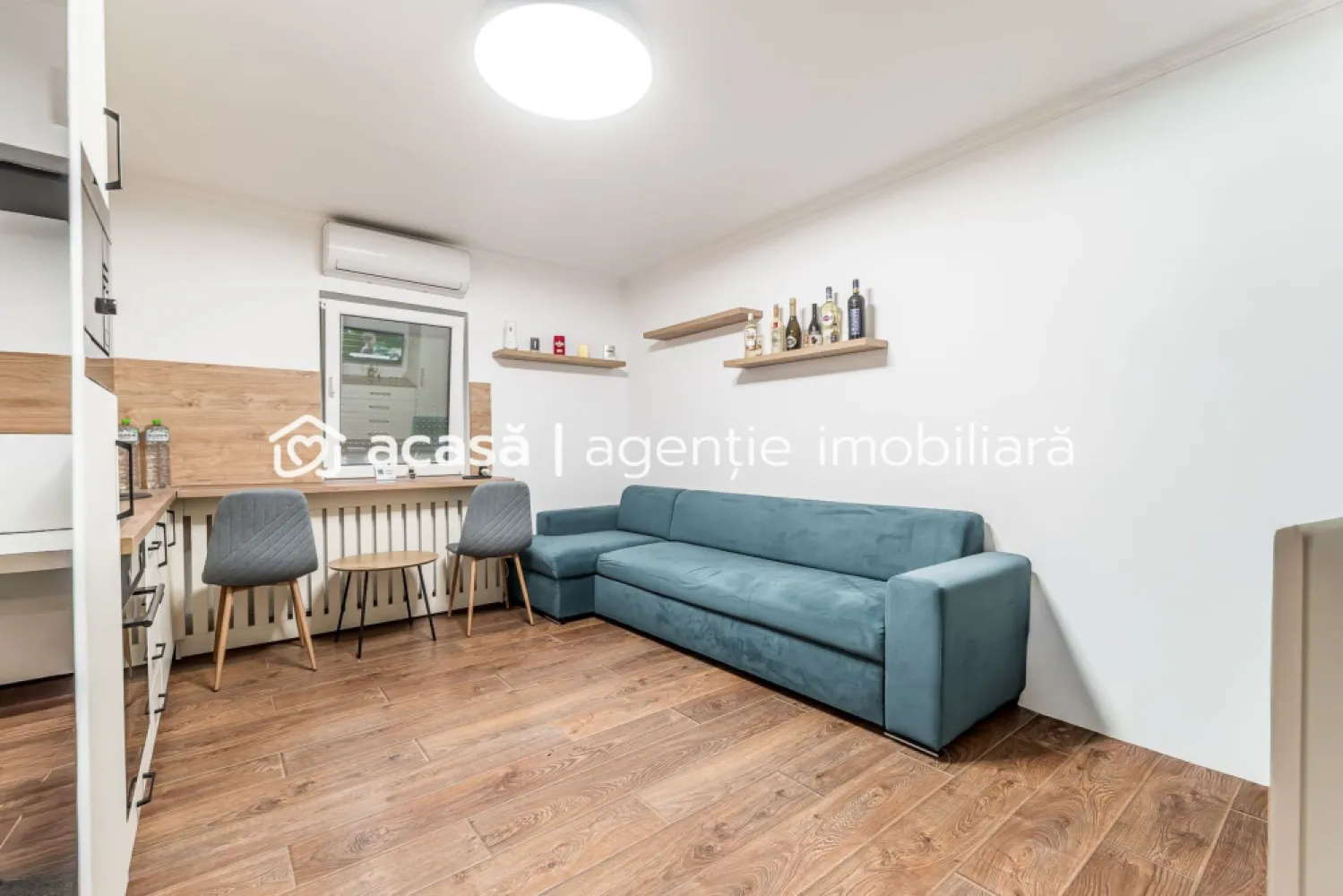 Garsonieră parter investiție inteligentă în Pârneava - Oportunitate de Investiție!
Comision 0%.

Îți prezentăm o garsonieră proaspăt renovată, situată în zona Parneava, la parterul unui bloc de locuințe cu 2 etaje, perfectă pentru cei care caută un randament excelent!

Detalii cheie:

Finisaje de excepție: Fiecare detaliu a fost gândit cu atenție pentru a oferi confort și stil.
Chiriaș inclus: Cu un chiriaș deja stabilit, te bucuri de un randament de 6.66% din prima zi!
Această garsonieră nu este doar un loc de trai, ci o oportunitate de a-ți diversifica portofoliul imobiliar.

Nu lăsa această ocazie să treacă pe lângă tine! Contactează-ne acum pentru mai multe detalii și pentru a programa o vizionare la 0724694458 Dorel Vereș consultant imobiliar Acasă Arad. Fă un pas spre o investiție inteligentă! 🏡💼✨

Nu dispui de toată suma? Te ajutăm noi gratuit! Îți obținem oferte de la 16 bănci.

Ai o proprietate de vânzare în Arad și vrei să știi cât valorează cu adevărat?

Sună-mă pentru o evaluare gratuită, fără obligații.

Birou: ACASĂ | Agenție imobiliară Arad

Bulevardul Decebal 2, Arad 310133