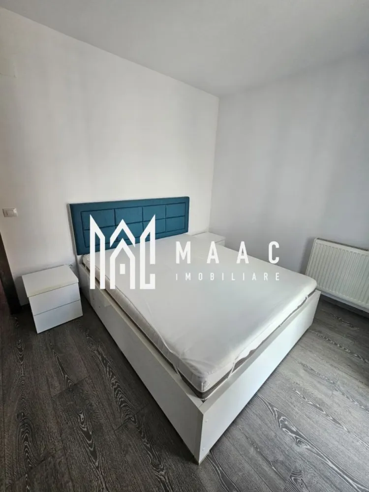 Apartament 2 camere | 50 mp utili + Balcon 10mp | Doamna Stanca - Maac Imobiliare prezintă un apartament modern cu 2 camere, situat pe strada Doamna Stanca, în imediata apropiere de Kaufland și Shopping City. Detalii proprietate: Suprafață utilă: 50 mp Balcon spațios: 10 mp Etaj: 4/6, bloc cu lift Loc de parcare privat inclus Finisaje și dotări: Apartament complet refăcut după predarea de la dezvoltator Sapa autonivelantă înainte de montajul gresiei și parchetului (delimitare ingenioasă între bucătărie și living, în dreptul grinzii) Glafuri din granit Prize și întrerupătoare Schneider Corpuri de iluminat Eglo Uși Porta Doors Elemente sanitare de la Grohe și Ravak Mobilier și electrocasnice: Apartament complet mobilat și utilat Mobilier realizat pe comandă din MDF Electrocasnice noi, neutilizate Avantaje: Apartamentul nu a fost locuit până în prezent Proiectat și finisat cu materiale premium, pentru uz propriu, nu pentru vânzare Poziționare excelentă, aproape de centre comerciale și mijloace de transport Pentru mai multe detalii sau pentru a programa o vizionare contactează - ne specificând ID: CP2869933 }}
