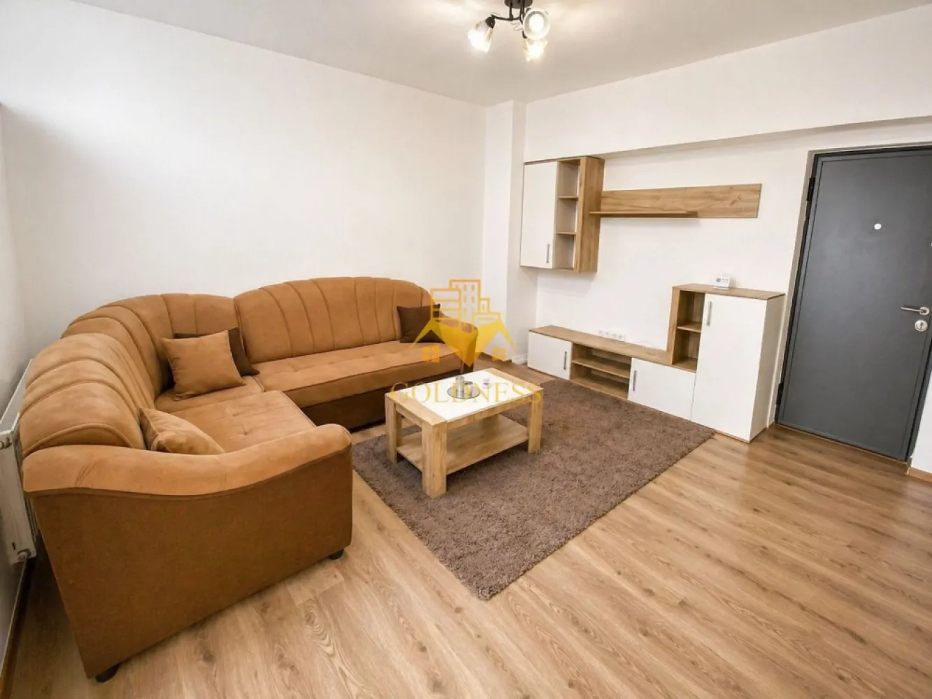 3 camere open space, parcare, Cartierul Marasti, Fabricii, Mega Image - GOLDNESS Imobiliare vă propune spre închiriere un apartament cu 3 camere complet mobilat și utilat, la etajul 5 într-un imobil de 47 etaje, în cartierul Mărăști. 
Apartamentul este compartimentat astfel:

Deține loc de parcare subteran! 

- dormitor cu pat matrimonial, dressing, noptiere
- dormitor cu pat matrimonial, dressing, noptiere
- living cu bucatarie open-space complet utilată, canapea extensibilă, loc de servit masa 
- baie cu cada, calorifer port prosop inox și dulap pentru depozitare.
- balcon 5 mp.

Imobilul este dotat cu toate cele necesare- centrală proprie, mașină de spălat haine, frigider, plită electrică, hotă, etc. 
Se află în apropierea stațiilor de transport în comun, magazine, restaurante, spații verzi, farmacii, etc. 

Dacă sunteți interesați de acest apartament și doriți să îl vizionați, dar și pentru alte oferte sau detalii nu ezitați să ne contactați telefonic sau prin e-mail - goldnessimobiliare@gmail.com. Vă stăm la dispoziție!
Pentru intermediere se percepe un comision de 50% din prețul chiriei!