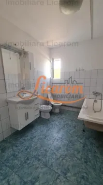 Proprietate in Cristian cu trei constructii+o fundatie,450000euro