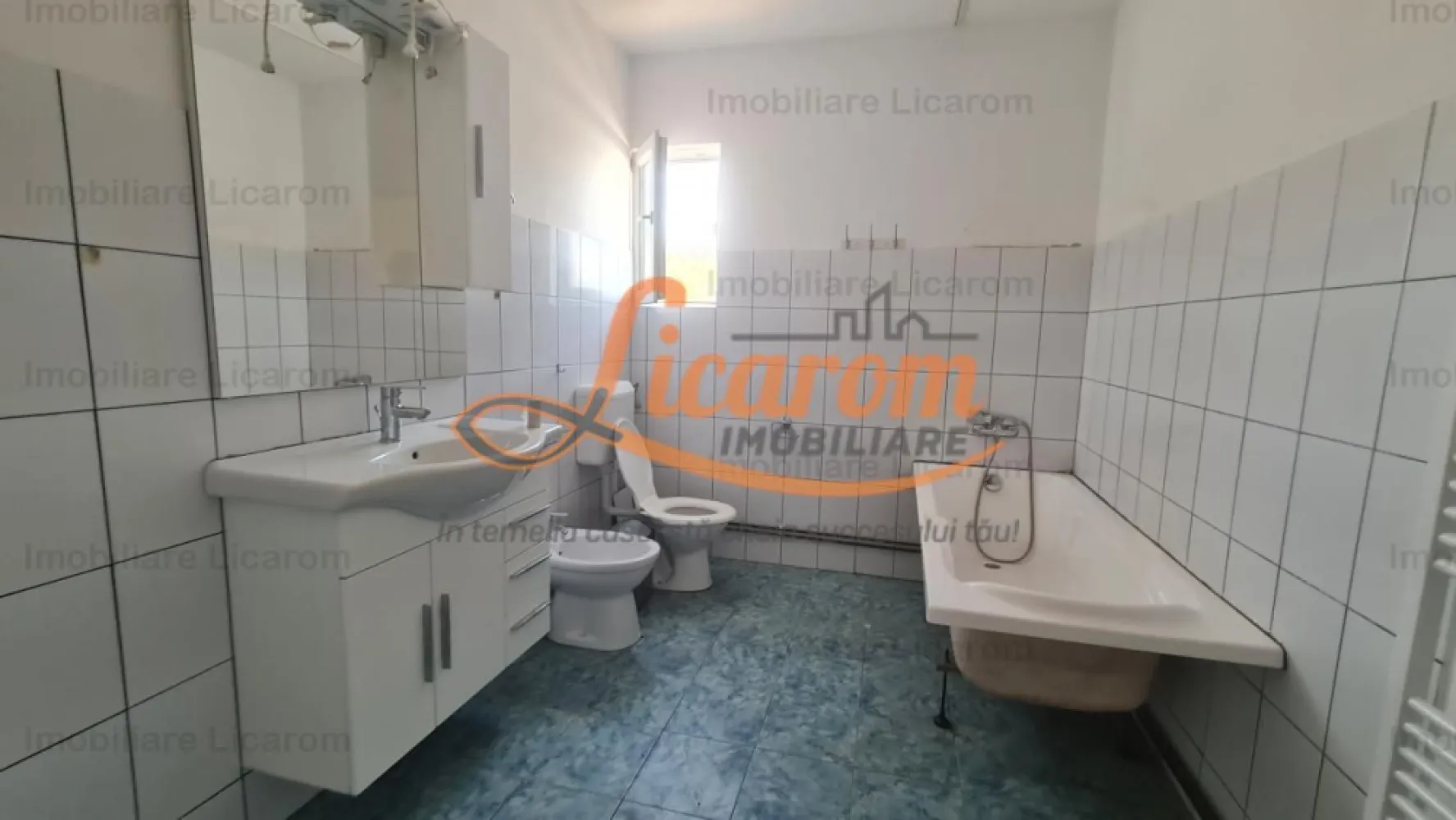 Proprietate in Cristian cu trei constructii+o fundatie,450000euro