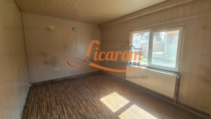 Proprietate in Cristian cu trei constructii+o fundatie,450000euro