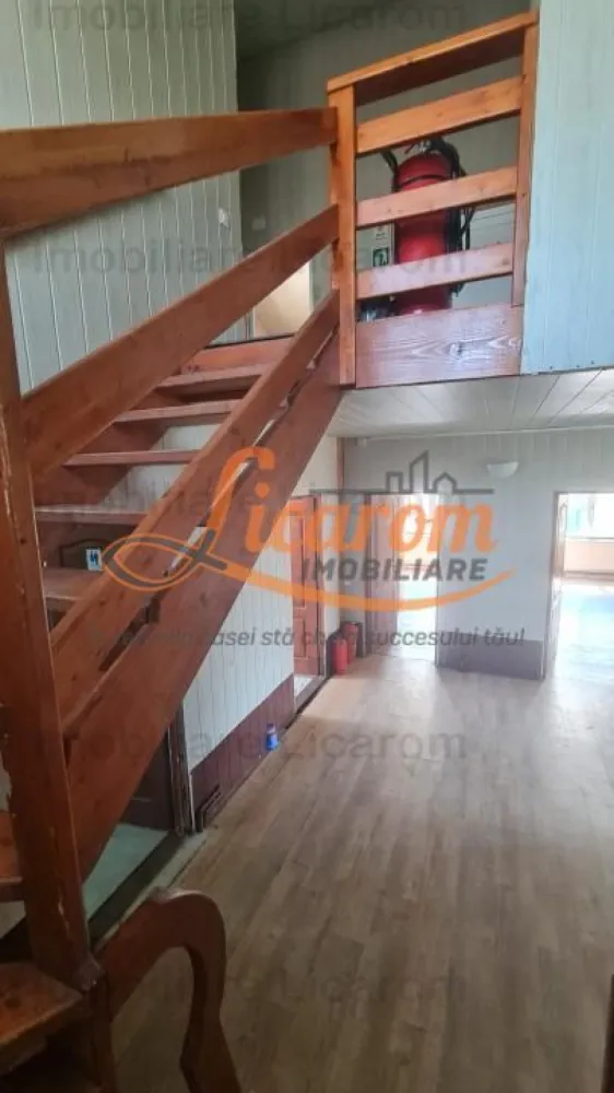Proprietate in Cristian cu trei constructii+o fundatie,450000euro