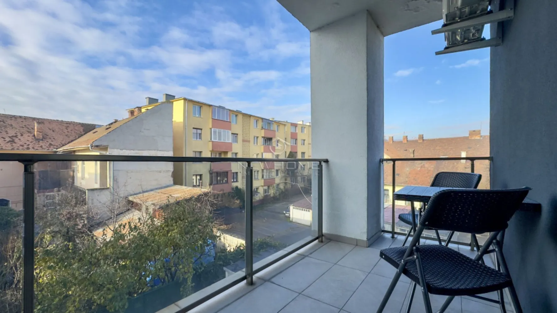 Apartament cu 3 camere de închiriat în zona Centrală
