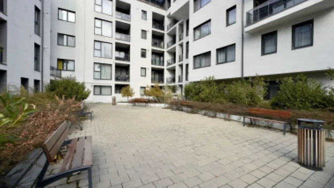 Apartament cu 3 camere de închiriat în zona Centrală