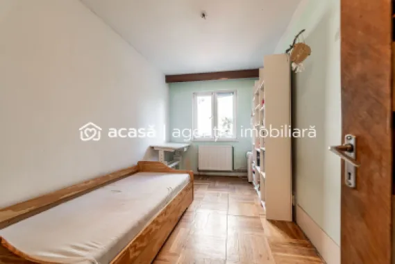 Apartament cu 3 camere, etaj 2 – Zona Vlaicu, Lebăda - COMISION 0