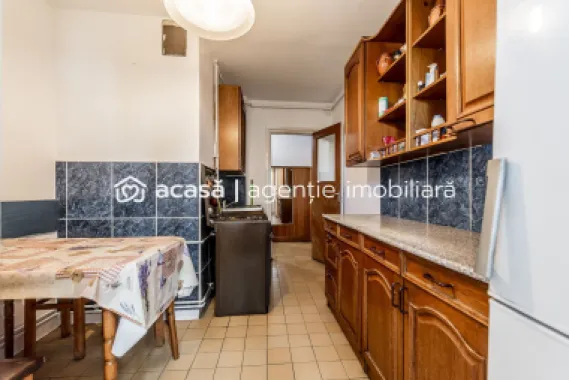 Apartament cu 3 camere, etaj 2 – Zona Vlaicu, Lebăda - COMISION 0