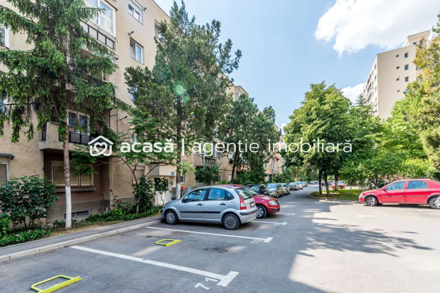 Apartament cu 3 camere, etaj 2 – Zona Vlaicu, Lebăda - COMISION 0