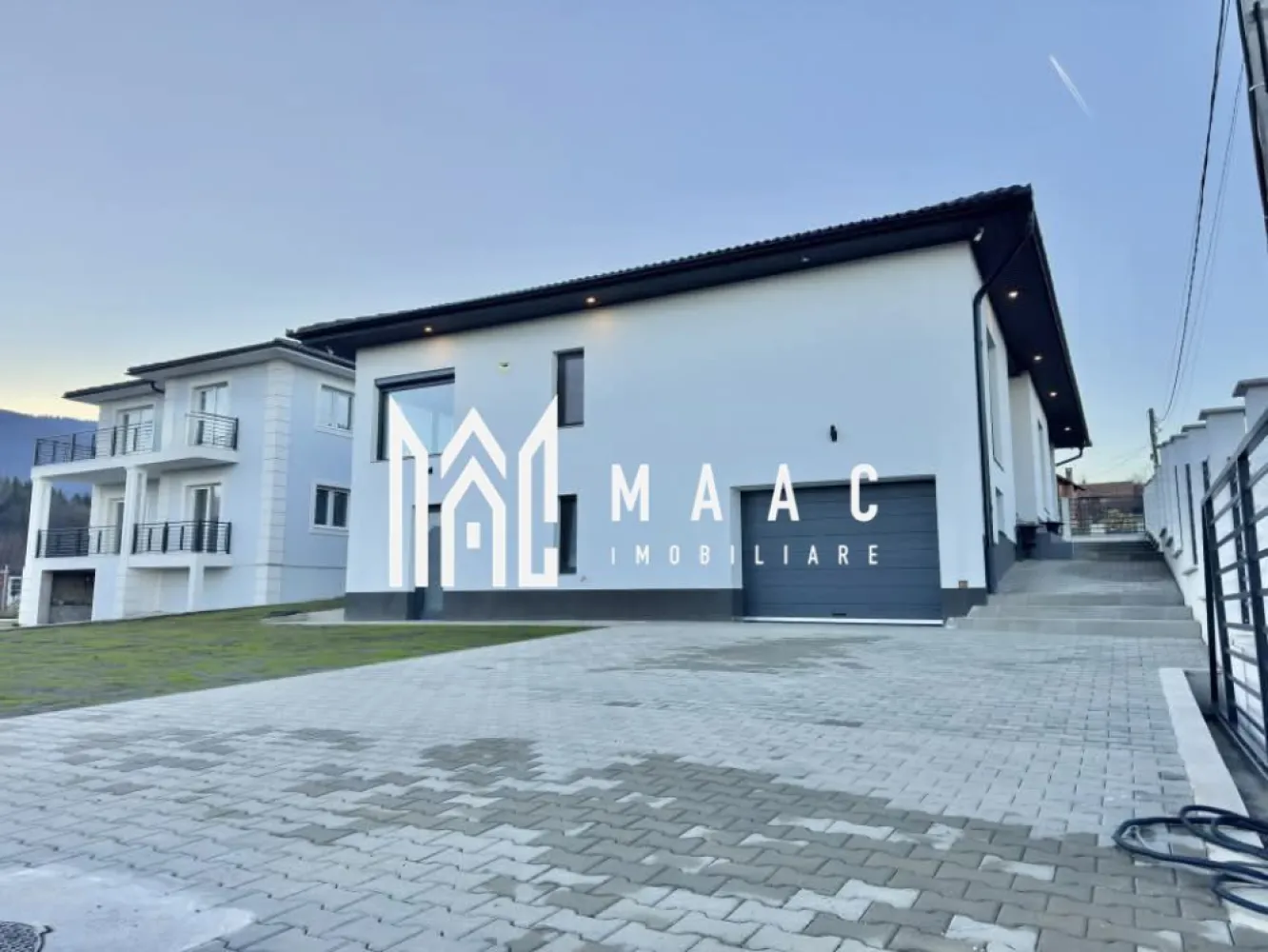 Casă 4 Camere | 216 MPU | Teren 600 mp | Vedere Panoramică | Tocile