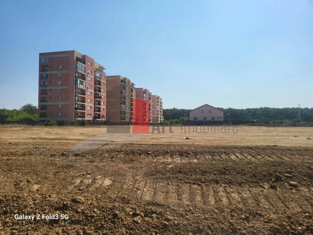 Teren Intravilan Matei Milo - Teren Intravilan construibil de vanzare in Voluntari - Pipera, la numai 198 e/mp reper Padurea Andronache, avand o suprafata de 2297 mp si deschiderea de 40 ml la 1 strada. Caracteristici teren POT 50% % , CUT 2.2 , Regim de inaltime p+4e +m, amprenta maxima   1146 mp.Terenul este taluzat indreptat adus la cota si gata de construit Pretul este negociabil .