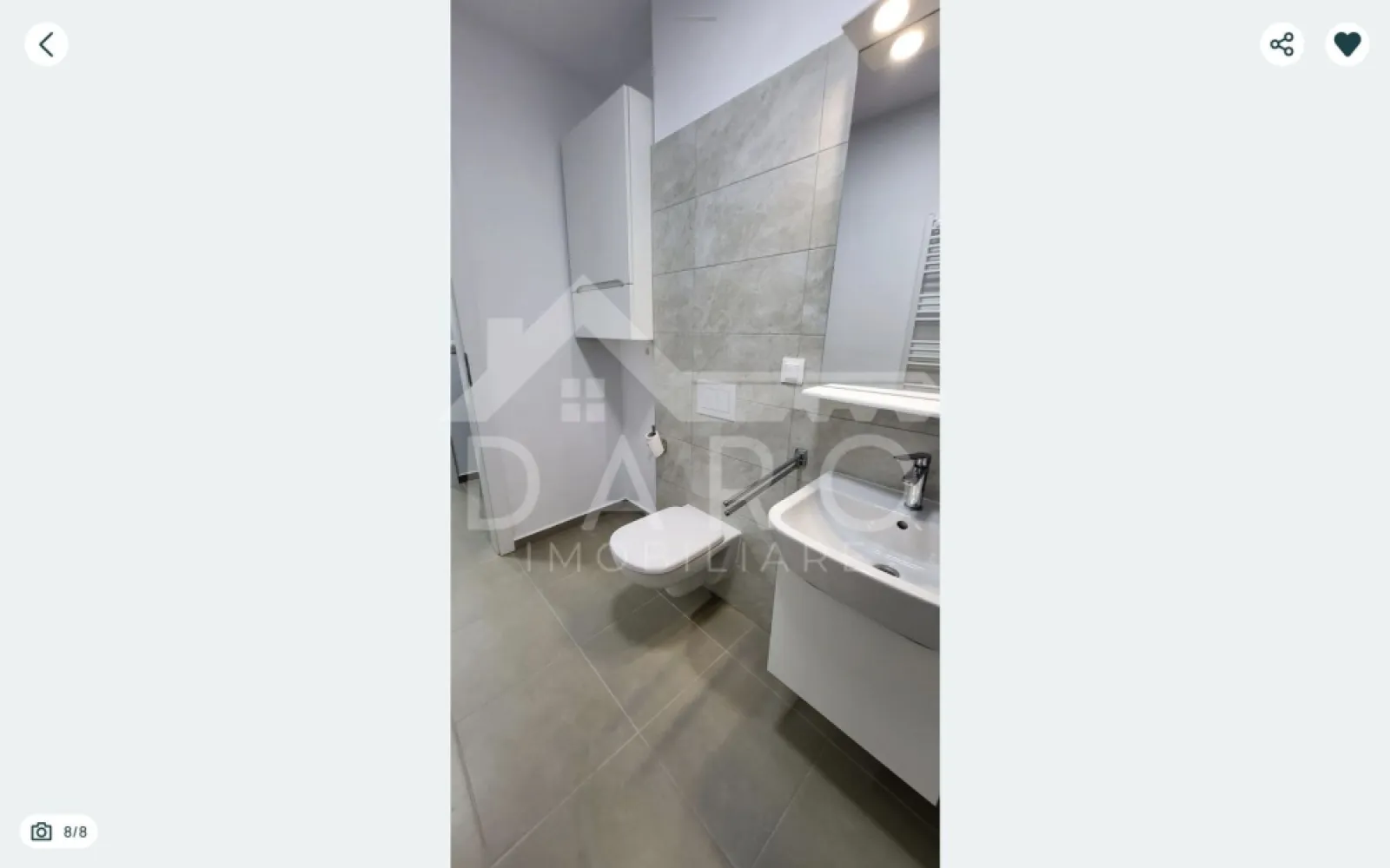 Vănd apartament cu o camera la Maurer - VÂND apartament cu o camera decomandat (STUDIO) în complex MAURER, complet mobilat si UTILAT modern, lux. Apartamentul este compus dintr-o cameră si bucătărie (open space, dar care pot fi separate printr-un perete glisant, cu telecomandă, in living și bucătărie separate) respectiv hol, baie generoasă , debara si balcon.
Se vinde complet mobilat, cu mobilier de calitate superioara si aparatură electrocasnica( plită, cuptor electric, frigider, mașină de spălat performanta.) De asemenea, Studioul este dotat cu aer condiționat. 
Apartamentul deține o boxă la subsolul imobilului. 
Separat, se poate achiziționa un loc de parcare exterior, la prețul de 6000 de euro.