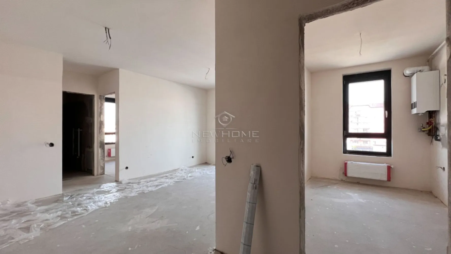 Apartament 3 camere, Park Lake, zona Iulius Mall, TVA inclus - NewHOME Imobiliare ofera in EXCLUSIVITATE spre vanzare apartament cu 3 camera semifinisat, suprafata utila de 67 mp + 7 mp. balcon, in ansamblul rezidential Park Lake. Apartamentul este amplasat la etajul 6 din 10, compartimentat astfel: hol, bucatarie, living, 2 dormitoare, 2 bai, balcon. Se preda cu următoarele finisaje: 1 strat de glet, şapă, tâmplărie REHAU cu profil format din 7 camere și triplu strat de sticlă, centrală de apartament în condensaţie ( Buderus ), calorifere, uşă la intrarea, instalaţiile electrice, termice şi sanitare trase la poziţie, senzor de gaz, video interfon, terase finisate cu granit. Loc de parcare subteran 20.000 euro. Avand in vedere poziția si avantajele zonei este una de interes maxim, datorita pozitionarii fiind in apropiere de Iulius Mall, Business centre, facultatea FSEGA, Porsche Engineering, baza Sportiva, Iulius Park, etc. Se vinde de pe persoana fizica, nu se plateste TVA. Pentru mai multe informatii si pentru a programa o vizionare, contactati-ne cu incredere!