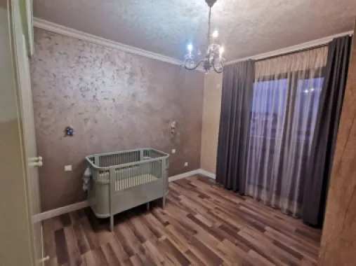Penthouse , zona Isu