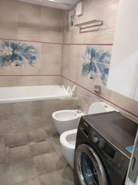 Casă individuală cu 2 apartamente separate, teren 650 mp, garaj și terasă