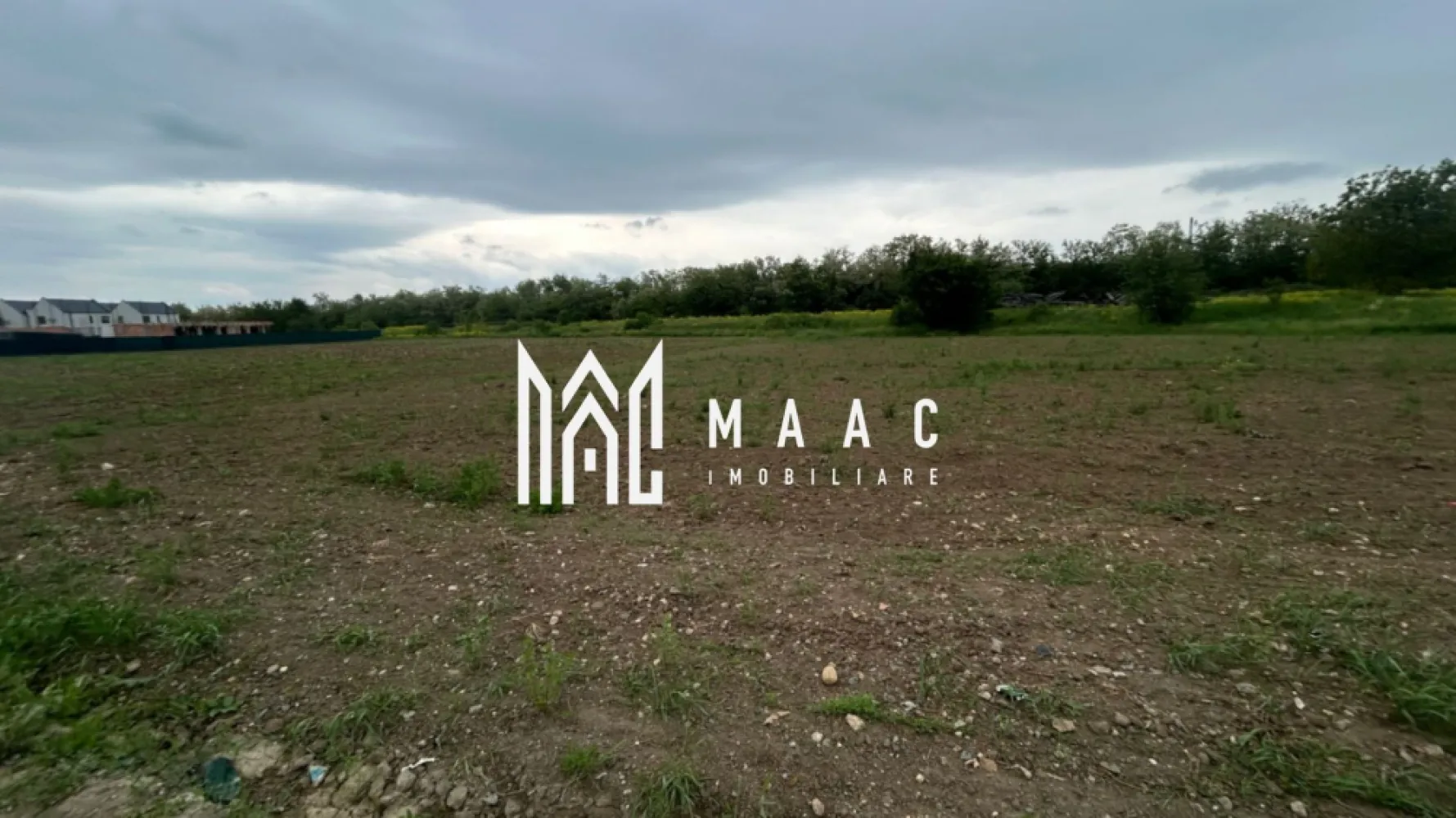 Teren Șelimbăr | 4517Mp | Intravilan - MAAC Imobiliare vă prezintă o oportunitate de investiție cu potențial major în Șelimbăr – teren pentru dezvoltare rezidențială, într-una dintre cele mai active zone imobiliare din apropierea Sibiului.

Cu o suprafață totală de 4.517 mp, această proprietate reprezintă alegerea ideală pentru dezvoltatori care urmăresc un proiect eficient, bine dimensionat și adaptat cererii actuale din piață.

Parametri urbanistici:

Suprafață teren: 4.517 mp
Regim de înălțime: P + E + ER/M
POT: 35%
CUT: 0,8
Posibilitate de construire: locuințe individuale înșiruite sau cuplate

Terenul oferă premise excelente pentru dezvoltarea unui ansamblu rezidențial modern, cu arhitectură contemporană și funcționalitate ridicată, într-o zonă aflată în plină expansiune.

Șelimbăr continuă să fie unul dintre cei mai puternici poli de dezvoltare rezidențială ai zonei metropolitane Sibiu, iar cererea constantă pentru locuințe noi transformă această proprietate într-o investiție cu perspectivă solidă și valoare pe termen lung.

Avantajele acestei proprietăți nu se rezumă doar la indicatorii urbanistici favorabili, ci și la posibilitatea de a crea un proiect rezidențial adaptat stilului de viață actual: intimitate, eficiență, compartimentări inteligente și acces rapid către oraș.

Acest teren nu este doar o parcelă disponibilă pentru construire. Este fundația unui viitor proiect profitabil.

Pentru dezvoltatorii care caută locația potrivită, suprafața potrivită și parametrii urbanistici care permit valorificarea eficientă a investiției, această proprietate merită toată atenția.

MAAC Imobiliare – transformăm oportunitățile în proiecte de succes.

Pentru mai multe detalii sau pentru stabilirea unei vizionări, vă rugăm să ne contactați specificând ID:CP3106617