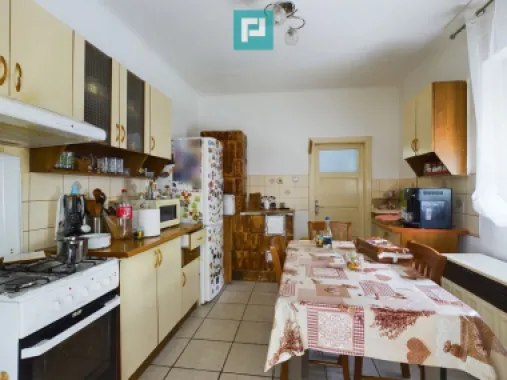 Casă cu 5 camere – Sântana centru, jud. Arad