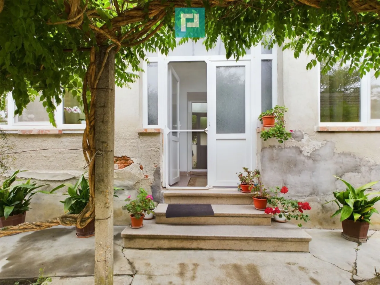 Casă cu 5 camere – Sântana centru, jud. Arad