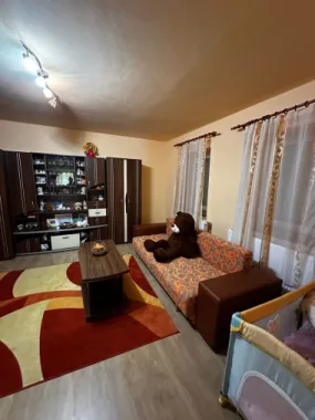 Casă cu 5 camere – Sântana centru, jud. Arad