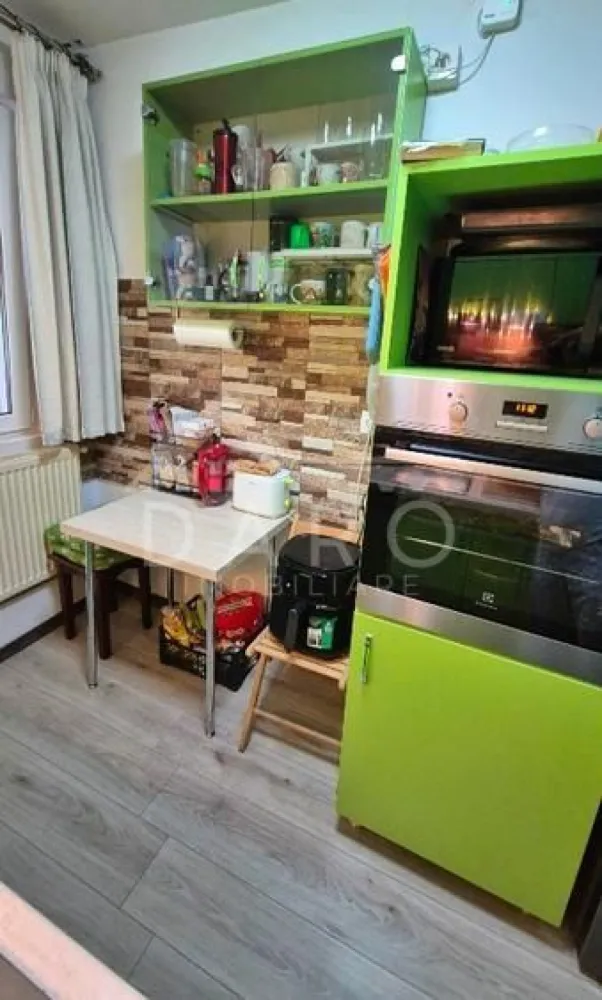 2 camere decomandate , in Aleea Carpati , zona linistita.