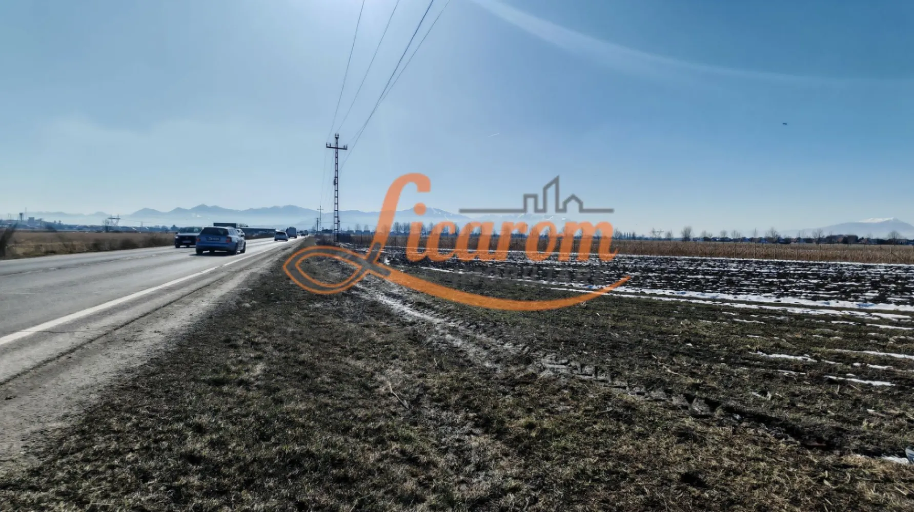 Teren Stupini Calea Feldioarei 11800 mp,25 euro/mp, front asfalt-DN13