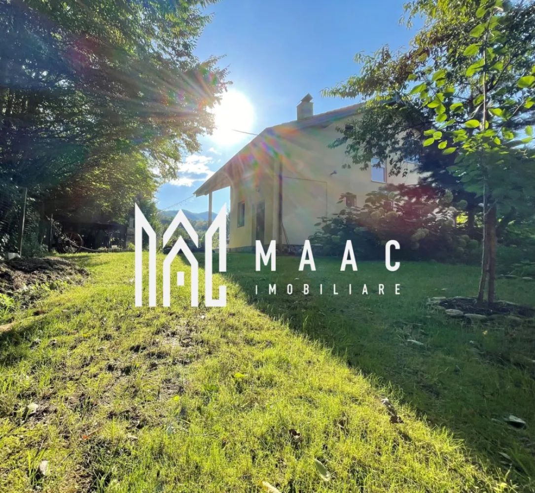 Proprietate intr-o locatie de vis | Tocile | Teren 790 mp - MAAC Imobiliare are onoarea sa va prezinte o casa situata in localitatea Tocile, intr-o locatie idilica, aproape de padure, in mijlocul naturii avand tot confortul unui trai modern. Imprejurimile ofera pe langa privelisti uluitoare catre lanturile de munti, posibilitati de plimbare, ciclism, drumetii. Casa este orientata catre sud si desfasurata pe parter si etaj astfel: - parter : - zona de living si bucatarie open space - dormitor - baie - camara - camera tehnica - terasa - etaj: - 3 dormitoare - baie cu cada - spatiu depozitare/dressing - hol spatios - balcon. Terenul de 790 mp este amenajat pentru a oferi un stil de viata relaxat, astfel avem: - Filigorie hexagonala cu masa din lemn -Leagan din lemn -Casuta din lemn pentru depozitare de circa 18 mp -Polata acoperita pentru depozitare lemne -Arbusti si brazi decorativi, flori si plante aromatice, hortensii, pomi fructiferi: meri, caisi, par, cires totul inconjurat de verdele copacilor si prospetimea padurii. -Fantana proprie care deserveste casa cu apa menajera pe toata durata anului cu costuri zero -Gazon usor de intretinut datorita pamantului natural drenat -Fosa septica -Spatiu de parcare exterior. Casa este deservita de o fantana proprie cu apa curata, disponibila tot timpul anului, fosa septica, centrala Atmos pe lemne si incalzire prin calorifere. Apa calda este asigurata permanent de un boiler economic de 300 l, cu dubla izolatie, cu incalzire in trepte (vara electric, iarna incalzire de la centrala). Utilitati: -Electricitate retea -Apa din fantana pentru uz menajer si gradina -Incalzire prin radiatoare – centrala pe lemne -Fosa septica -Internet de mare viteza - fibra optica, acoperire GSM - Proiectul in curs de derulare pentru introducerea apei curente si gazului . Daca simti chemarea, casuta ta de vis te asteapta cu soare, natura si bucurie. Alege cu inima. Investeste in oaza ta de liniste si verdeata. Pentru mai multe informatii specificati ca ati vazut anuntul cu ID: CP176349 }}