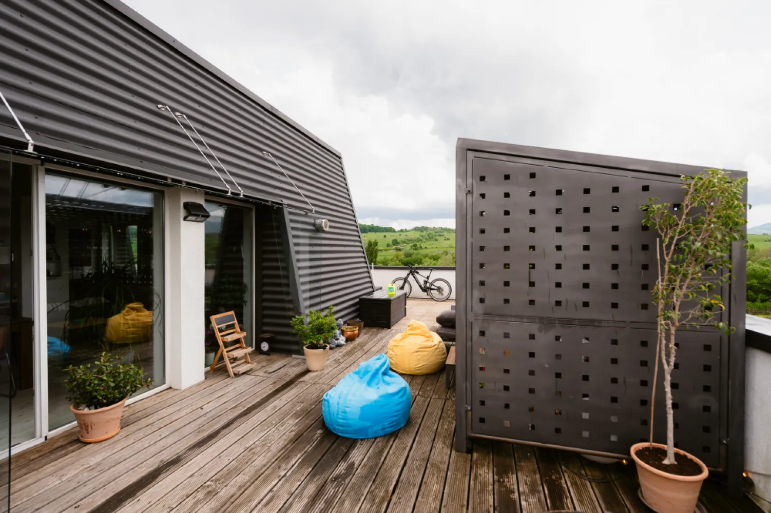 vand apartament la etaj retras tip penthouse