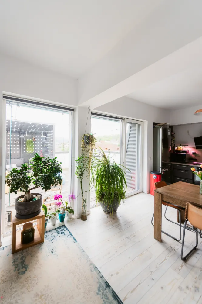 vand apartament la etaj retras tip penthouse