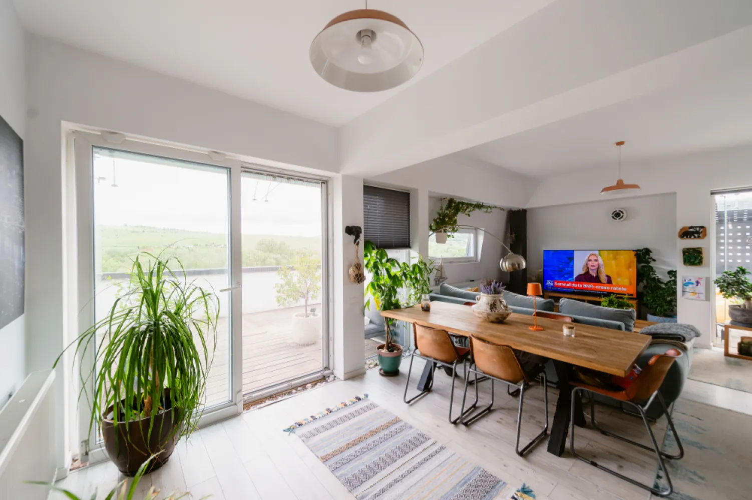 vand apartament la etaj retras tip penthouse