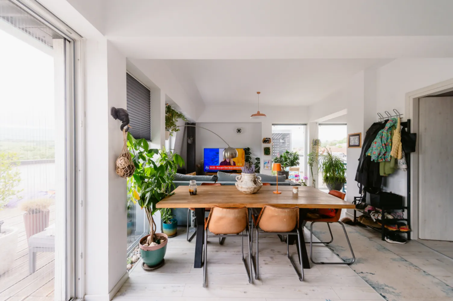 vand apartament la etaj retras tip penthouse