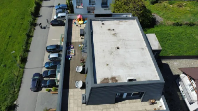 vand apartament la etaj retras tip penthouse