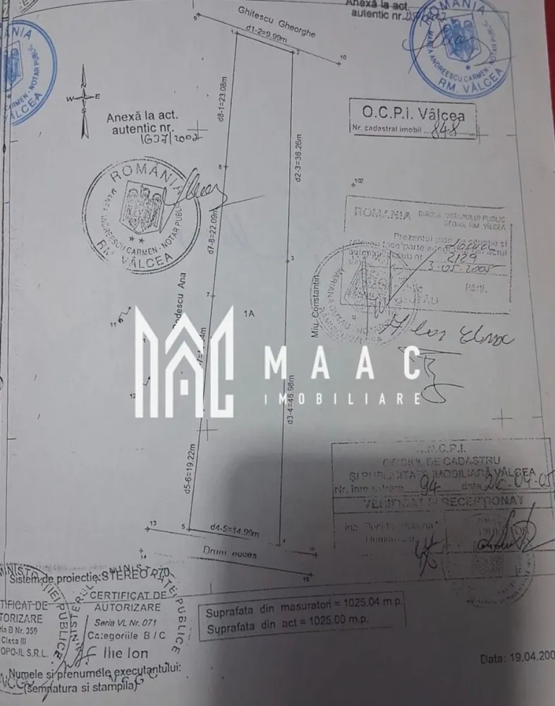 Teren Vladesti | 1025 MP | Zona White Department - MAAC Imobiliare vă propune spre vânzare un teren intravilan situat în localitatea Vlădești, într-o zonă liniștită și în plină dezvoltare, în apropierea piscinei White Department. Terenul are o suprafață de 1.025 mp și beneficiază de o deschidere stradală de 15 metri liniari, fiind ideal pentru construirea unei locuințe individuale. Amplasarea oferă o priveliște superbă, perfectă pentru cei care își doresc confort, intimitate și un cadru natural plăcut. Utilitățile (apă, curent, gaz) sunt la limita de proprietate, iar zona este într-o continuă expansiune, cu mai multe case noi aflate în construcție, ceea ce face ca investiția să fie una sigură și avantajoasă. Acces facil, vecinătate selectă și potențial excelent pentru dezvoltare rezidențială. Pentru mai multe detalii și vizionări, MAAC Imobiliare vă stă la dispoziție. ID: CP2871757 }}