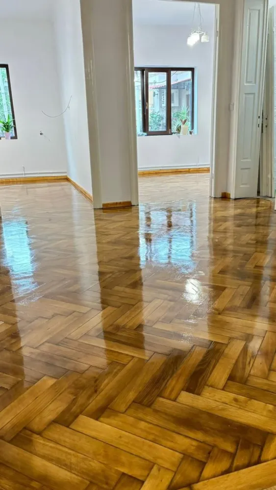 Ag BRASADAS vinde vila 8 camere Parcul Carol - Agenția BRASADAS vinde vila cu 8 camere si curte mica de 170mp in zona Parcul Carol, construita in 1936 și renovata integral în 2024.