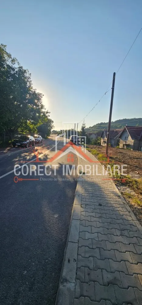 De vanzare teren valea ghinzii - Oportunitate unica pentru investitori si dezvoltatori !
Se vinde teren in Valea Ghinzii cu urmatoarele caracteristici:
-suprafata 3000 mp 
-deschidere stradala 
-posibilitate parcelare
- 7500 euro/ar
Se poate oferii la cere si proiect aprobat de locuințe colective .
 Nr. CP2318971