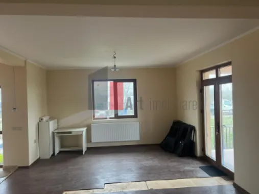 CASA CU TEREN DE 5000MP - JUDET GIURGIU 30KM DE BUCURESTI