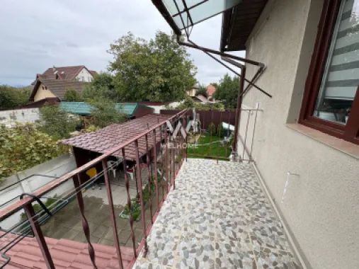 Casa tip duplex - 4 camere, balcon si curte proprie - Zona Lazaret