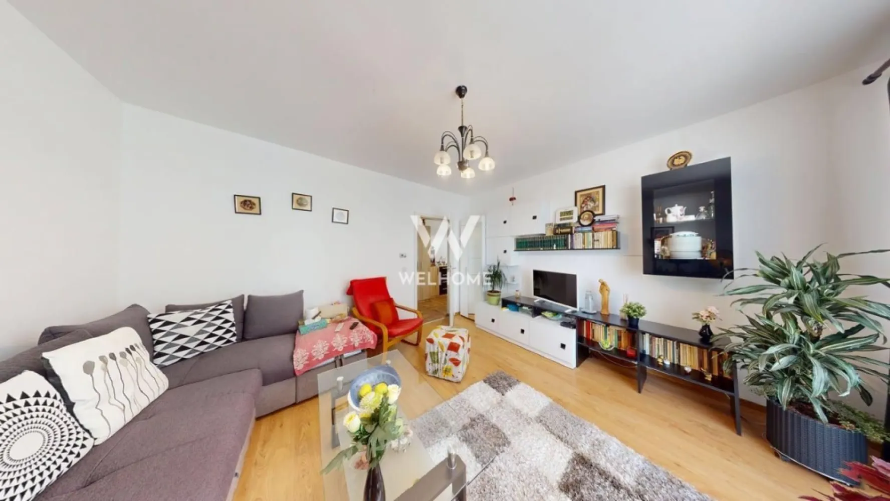 Apartament decomandat, 2 camere, balcon, boxa - Avangarden - Se vinde apartament modern cu 2 camere decomandate, situat in complexul Avangarden – Doamna Stanca, una dintre cele mai cautate zone rezidentiale din Sibiu. Locuinta este amplasata la etajul 2 al unui imobil cu 8 etaje si lift, oferind confort, acces facil si o compartimentare foarte practica.

suprafata utila: 50 mp
balcon: 5 mp
boxa pentru depozitare inclusa
etaj 2/8

Compartimentare: hol de acces, living luminos, bucatarie separata, dormitor spatios, baie + balcon

Apartamentul este amenajat modern, cu mobilier si finisaje atent alese, si se vinde complet mobilat si utilat, exact ca in fotografii. Proprietatea este pregatita pentru mutare imediata, fiind ideala atat pentru locuit, cat si pentru investitie.

Avantaje:

decomandat
boxa inclusa
etaj intermediar
bloc cu lift
zona moderna si bine dezvoltata
acces rapid catre Shopping City, supermarketuri, farmacii si statii de autobuz

Pentru mai multe detalii sau programarea unei vizionari, contactati-ne.