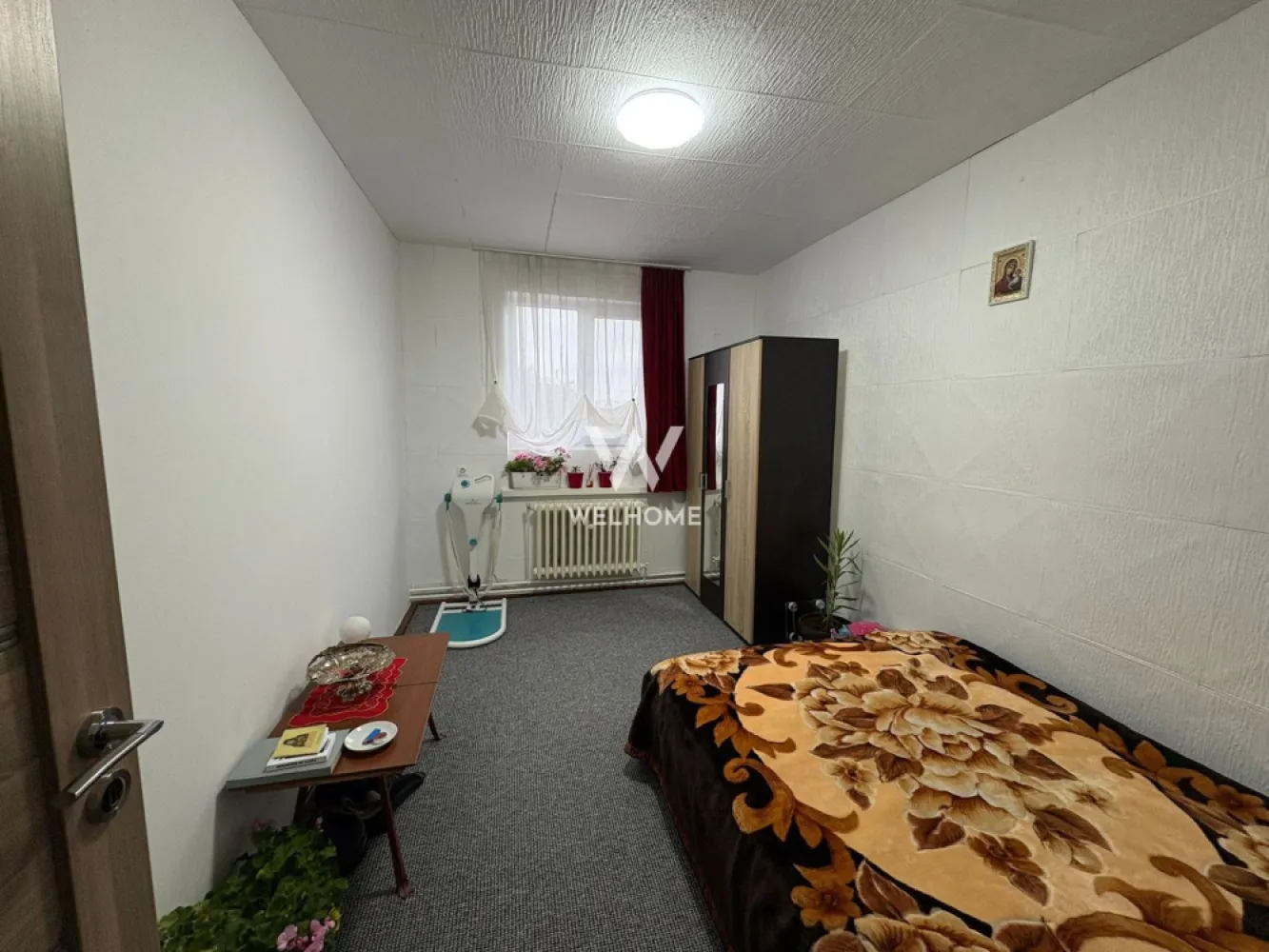 Casa tip duplex - 4 camere, balcon si curte proprie - Zona Lazaret