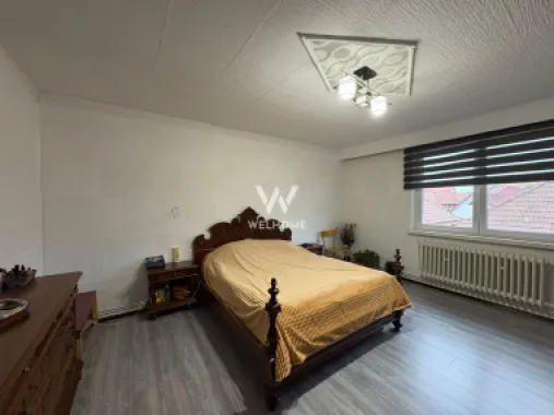 Casa tip duplex - 4 camere, balcon si curte proprie - Zona Lazaret