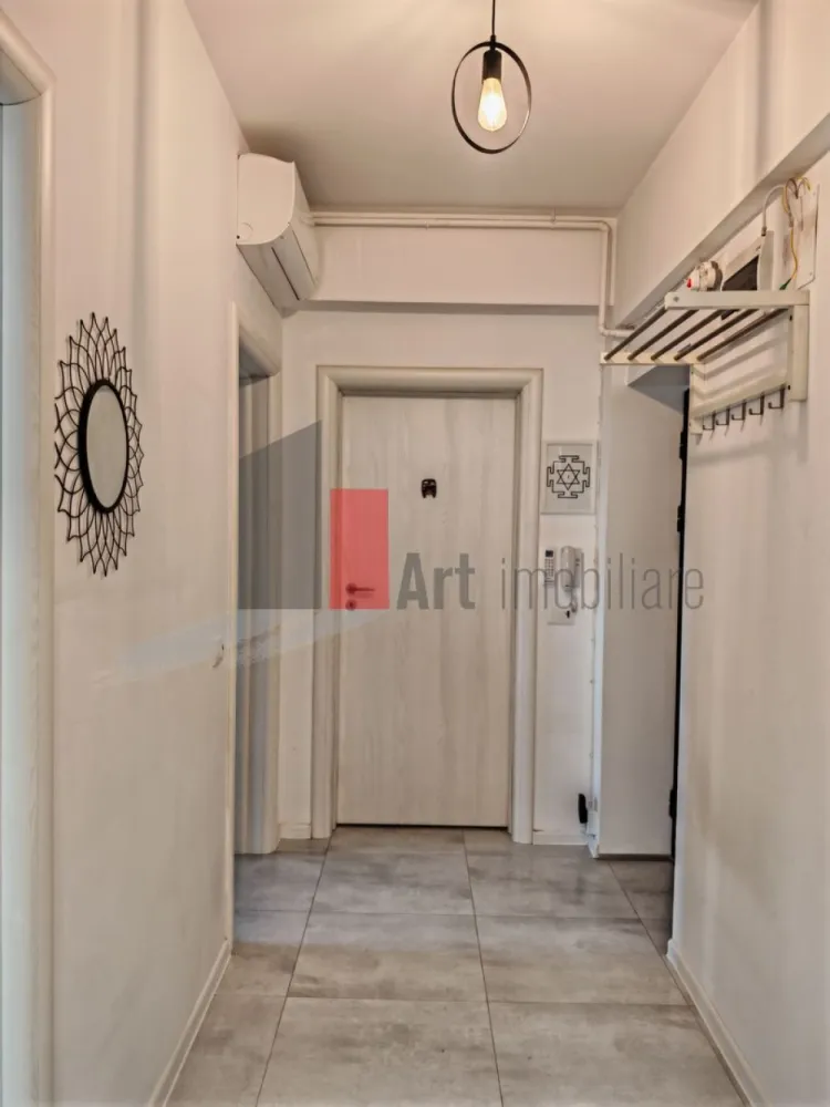 Apartament cu doua camere de vanzare -Pacii-cu centrala-mobilat si utilat