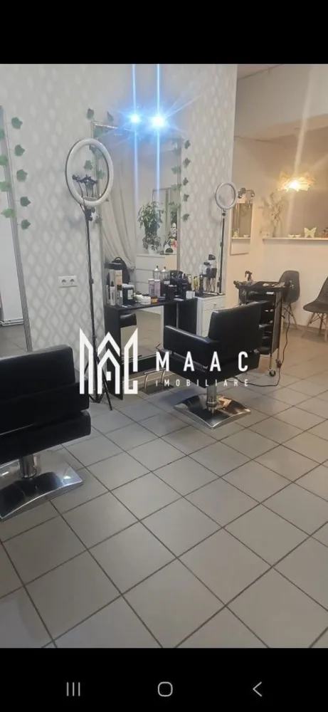Spatiu comercial | Parter | 45 MPU | Trafic pietonal | Turnisor - MAAC Imobiliare vă propune spre închiriere un spațiu comercial situat în Turnisor într-o zonă cu vizibilitate foarte bună și trafic intens.

Poziționarea stradală și vitrina generoasă oferă expunere excelentă pentru orice tip de activitate comercială.

Detalii spațiu
Suprafață utilă: 45 mp
2 intrări
Vitrină mare la stradă
Loc de parcare în spate, cu acces separat
Dotări și avantaje
Vad comercial foarte bun
Vizibilitate excelentă pentru reclamă și branding
Acces facil pentru clienți și aprovizionare
Potrivit pentru multiple activități comerciale
Spațiu situat într-o zonă circulată și accesibilă
Pretabil pentru

magazin
 showroom
 salon
 birou
 agenție
 cabinet
 activități comerciale și servicii

Condiții financiare
Chirie: 3300 lei + TVA
Spațiul este pe firmă
TVA deductibil

Pentru mai multe informații sau pentru a programa o vizionare, nu ezitați să ne contactați, specificand ID: CP3100255