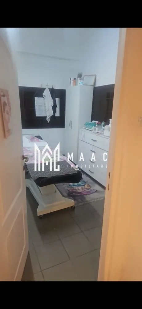 Spatiu comercial | Parter | 45 MPU | Trafic pietonal | Turnisor - MAAC Imobiliare vă propune spre închiriere un spațiu comercial situat în Turnisor într-o zonă cu vizibilitate foarte bună și trafic intens.

Poziționarea stradală și vitrina generoasă oferă expunere excelentă pentru orice tip de activitate comercială.

Detalii spațiu
Suprafață utilă: 45 mp
2 intrări
Vitrină mare la stradă
Loc de parcare în spate, cu acces separat
Dotări și avantaje
Vad comercial foarte bun
Vizibilitate excelentă pentru reclamă și branding
Acces facil pentru clienți și aprovizionare
Potrivit pentru multiple activități comerciale
Spațiu situat într-o zonă circulată și accesibilă
Pretabil pentru

magazin
 showroom
 salon
 birou
 agenție
 cabinet
 activități comerciale și servicii

Condiții financiare
Chirie: 3300 lei + TVA
Spațiul este pe firmă
TVA deductibil

Pentru mai multe informații sau pentru a programa o vizionare, nu ezitați să ne contactați, specificand ID: CP3100255