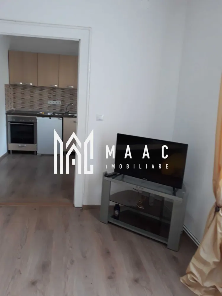 Apartament la casa 1 camera | 40 MPU | Parter | Terezian - MAAC Imobiliare vă propune spre închiriere un apartament la casă, situat în zona Terezian din Sibiu, într-o zonă liniștită și aproape de centrul orașului.

Locuința oferă confort și intimitate, fiind ideală pentru o persoană sau un cuplu.

Detalii proprietate
Suprafață utilă: 40 mp
Apartament la casă
Intrare separată
Compartimentare:
hol de acces
cameră
bucătărie separată
baie
Avantaje și dotări
Disponibil imediat
Bucătărie separată
Mobilat și utilat
Zonă liniștită
Spațiu ușor de întreținut
Acces facil către punctele de interes ale orașului
Avantaje locație
Zona Terezian – Sibiu
Aproape de:
centru
magazine
stații de autobuz
parc
farmacii și supermarketuri
Potrivit pentru

 persoană singură
 cuplu
 chirie pe termen lung

Pentru mai multe informații sau pentru a programa o vizionare, nu ezitați să ne contactați, specificand ID: CP3105665