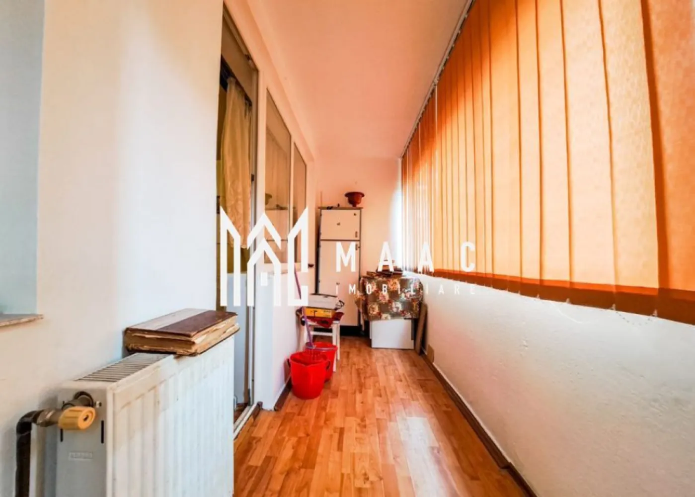 Închiriere apartament 2 camere in MIHAI VITEAZUL - MAAC Imobiliare oferă spre închiriere un apartament parțial mobilat, situat la parter, cu vedere către o grădină bine întreținută a blocului. Apartamentul este disponibil pentru mutare imediată și dispune de toate facilitățile necesare pentru o familie. De asemenea, este prietenos cu animalele de companie și așteaptă un cuplu sau o familie care să-l închirieze.
Pentru mai multe detalii precizati telefonic ca ati vazut anuntul cu ID CP3108253.