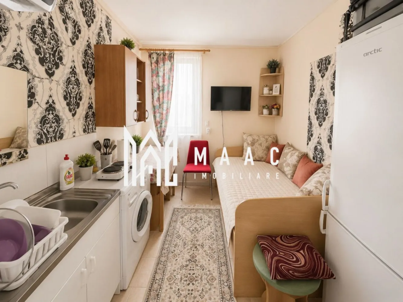 Garsoniera | Parter | 12 MPU | Investitie | Hipodrom 1 - MAAC Imobiliare vă propune spre vânzare 5 garsoniere situate în Sibiu, potrivite atât pentru locuit, cât și pentru investiție sau închiriere.

Garsonierele sunt complet mobilate și utilate, iar prețurile diferă în funcție de compartimentare și dotări.

Detalii proprietăți
Sunt disponibile 5 garsoniere
Camere luminoase și eficient compartimentate
Spații de depozitare
Potrivite pentru o persoană, studenți sau investiție
Compartimentare și facilități

O parte dintre garsoniere dispun de:

baie proprie completă în interior
WC propriu
cabină de duș

Alte unități au:

cabină de duș în cameră
WC la comun pe hol
Dotări și beneficii
Boiler pentru apă caldă
Chiuvetă în cameră
TV
Frigider
Plită electrică
Cuptor cu microunde
Mobilier inclus
Pat
Geam termopan
Ușă metalică
Finisaje:
gresie
faianță
parchet
Avantaje
Complet mobilate și utilate
Costuri reduse de întreținere
Disponibile imediat
Pretabile pentru investiție și închiriere
Prețuri diferite în funcție de dotări și compartimentare
Avantaje locație
Aproape de:
magazine
stații de autobuz
farmacii
centre comerciale
Acces rapid către principalele zone ale orașului

Pentru mai multe informații sau pentru a programa o vizionare, nu ezitați să ne contactați, specificand ID: CP3108385