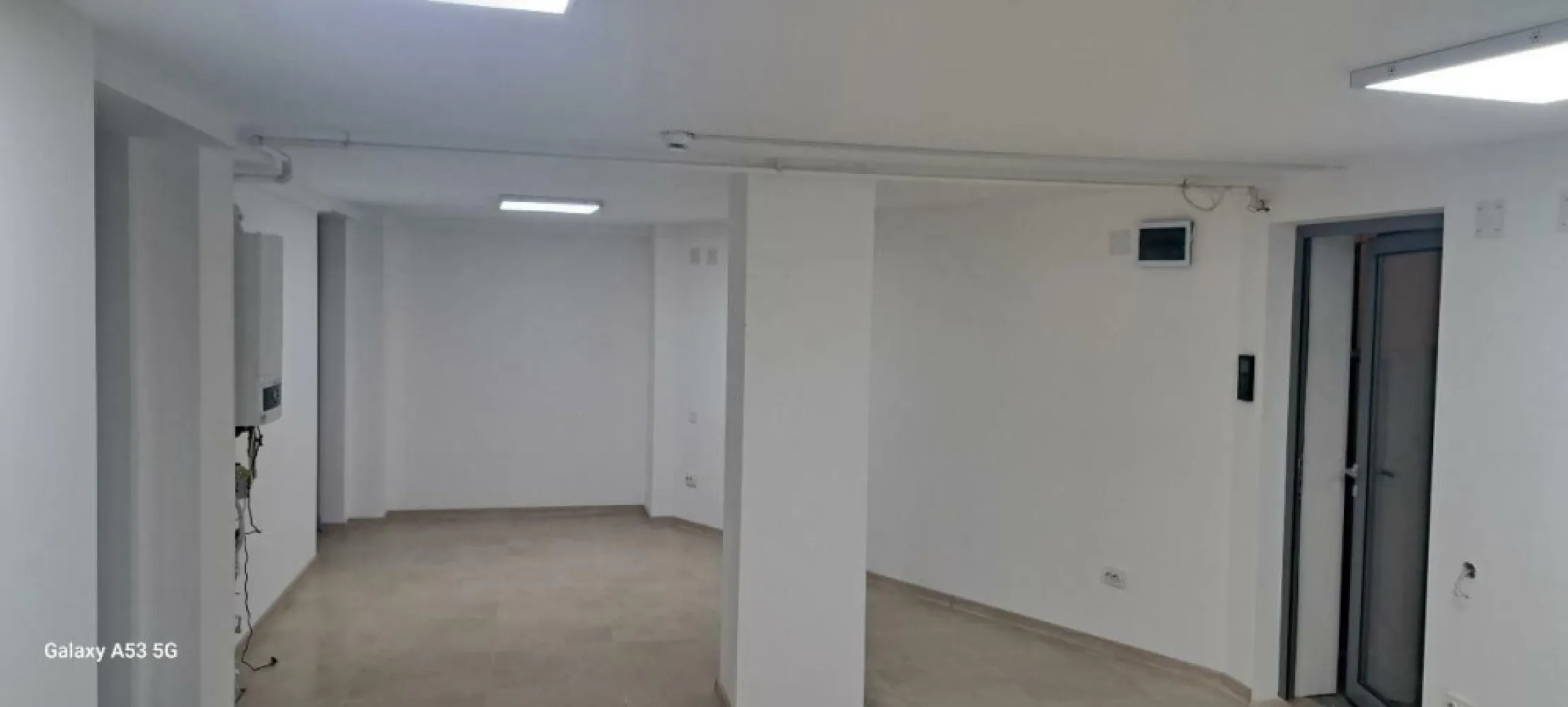 BRASADAS închiriază sp com 35mp zona UNIRII - Agenția imobiliara BRASADAS închiriază spatiu comercial (se poate amenaja si ca birou), la parterul unui bloc nou, situat pe Aleea Cauzasi, langa Spitalul Constantin Angelescu si 
la 300m de Tribunal.
 Spatiul are 35 m2 utili si dispune de centrala proprie pe gaze, incalzire in pardoseala, aer conditioat, interfon, cablu internet, detector de fum, baie utilata.
Pentru mai multe oferte accesați www.brasadas.com