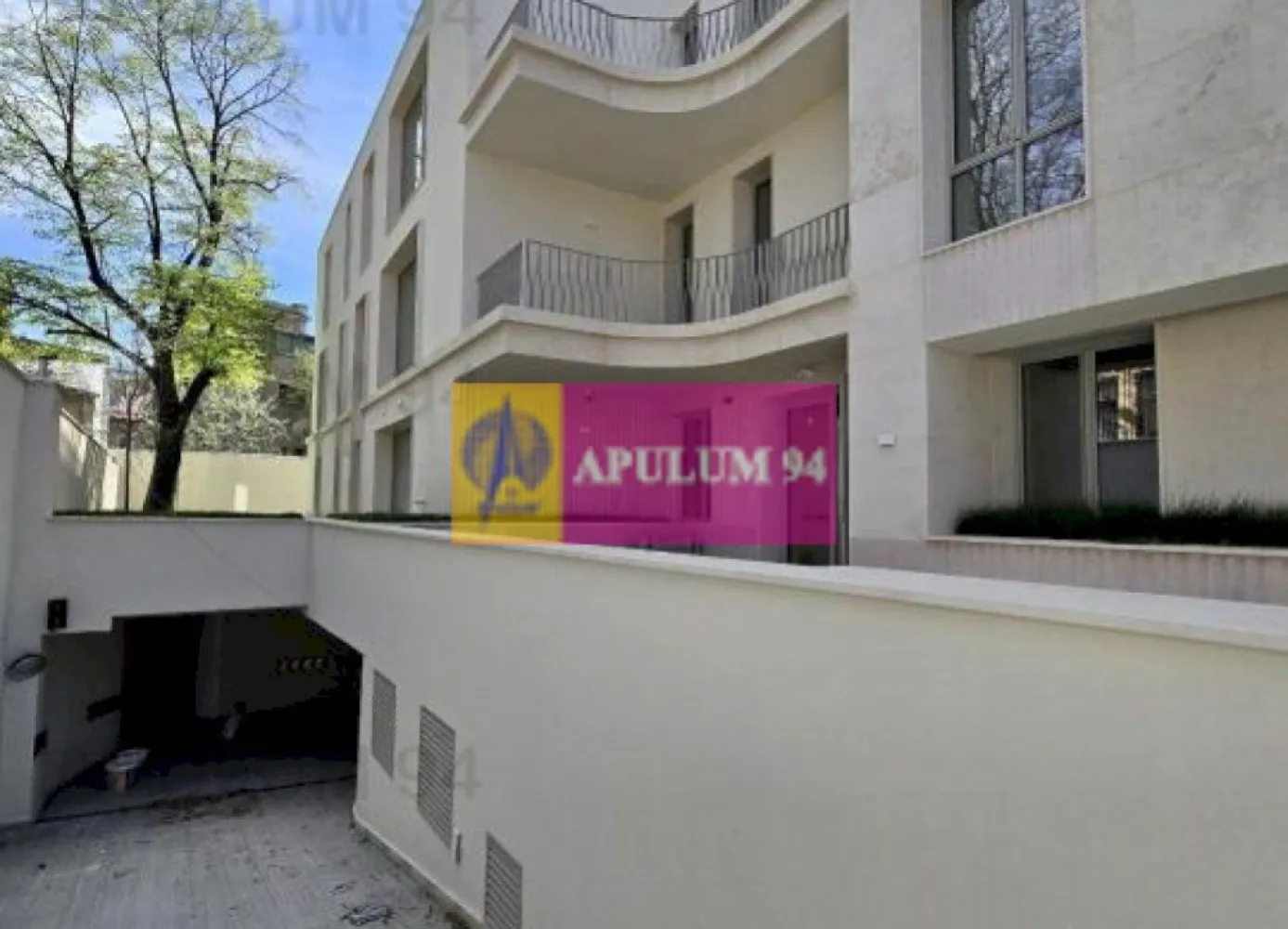 Apartament 3 Camere | OFERTA SPECIALA | Cartierul Armenesc - Un proiect rezidențial boutique UNIC si impresionant, structurat pe S+P+2+3R, oferind doar 13 apartamente unice și 24 de locuri de parcare subterane.
Proiectul include o selecție diversă de apartamente cu 3 și 4 camere. Fiecare apartament beneficiază de balcoane spațioase, iar locuințele de la parter oferă grădini private generoase.
Apartamentul dispune de 3 camere, decomandate, luminoase,i si o terasa de 5.5mp. Etaj 2/3.
Chirie lunara 1650 euro + TVA. ( OFERTA SPECIALA - timp limitat )
2 locuri parcare/ apartament. 150 euro + TVA , lunar per loc parcare.
Pentru mai multe detalii si programarea unei vizionari, contactati-ne !

apulum94@apulum94.ro
adrian@apulum94.ro
Whatsapp 0733683453

Apulum94 presents an exceptional boutique residential project with a S+P+2+3R structure, featuring 13 unique apartments and 24 underground parking spaces. The diverse selection of 3 and 4-room apartments boasts large windows that flood the spacious, well-designed interiors with natural light. Each unit includes generous balconies, while ground floor apartments offer expansive private gardens, creating a tranquil oasis in the city center.